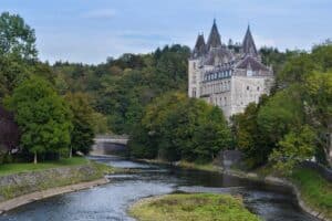 Rivière et château à Durbuy